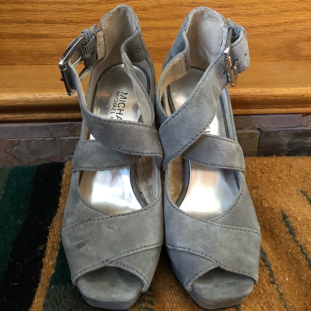 🌟HOST PICK ✨ MICHAEL Michael Kors open toe heels
